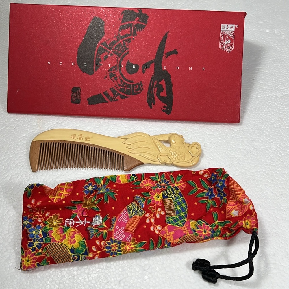 NWT VINTAGE CHINESE ZODIAC SIGN COMB ROOSTER CHICKEN